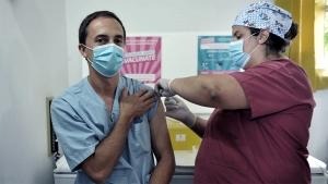 Vizzotti recomend&oacute; reforzar la vacunaci&oacute;n contra el coronavirus
