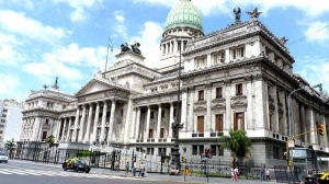 Comienzan a debatir reformas a la Corte Suprema en el Senado
