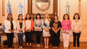 Tulia Snopek entreg&oacute; reconocimiento a mujeres solidarias juje&ntilde;as
