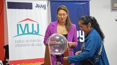 IVUJ: 20 familias conocieron la ubicaci&oacute;n de sus futuras casas