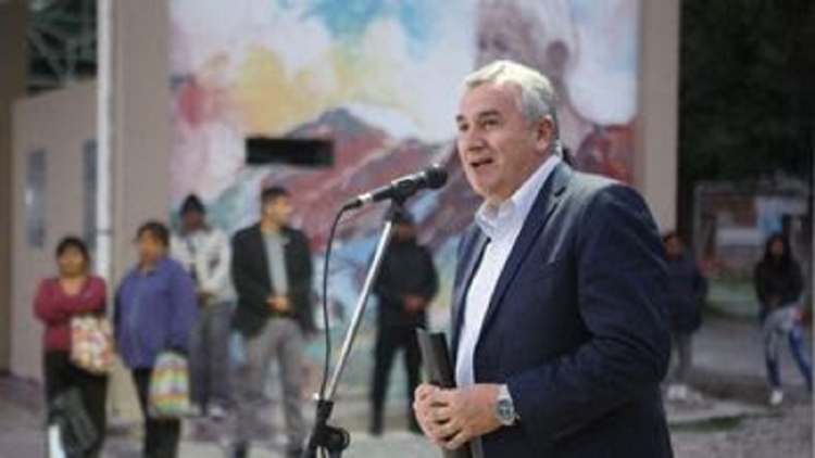El Gobernador Morales inaugur&oacute; la nueva iluminaci&oacute;n en la avenida General Belgrano de Volc&aacute;n