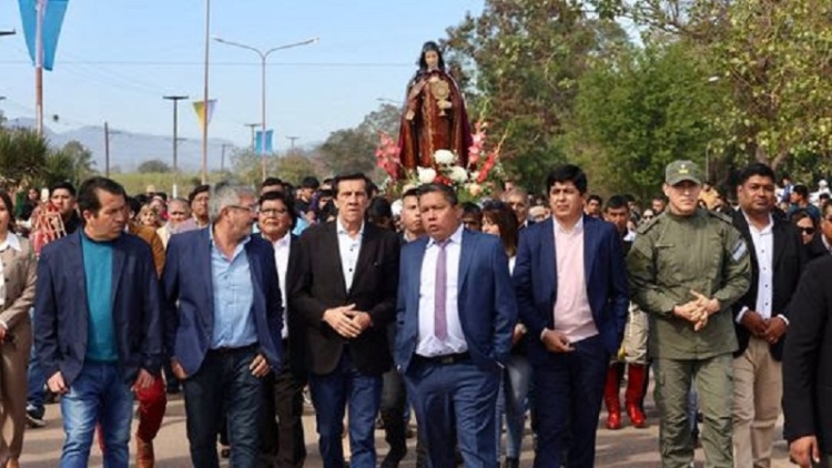 Sadir comparti&oacute; la fiesta patronal con el pueblo de Santa Clara