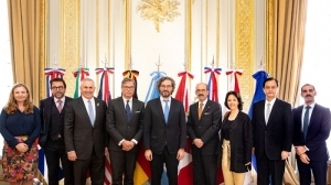 Cafiero analiz&oacute; con embajadores del G7 el potencial de inversiones en la Argentina
