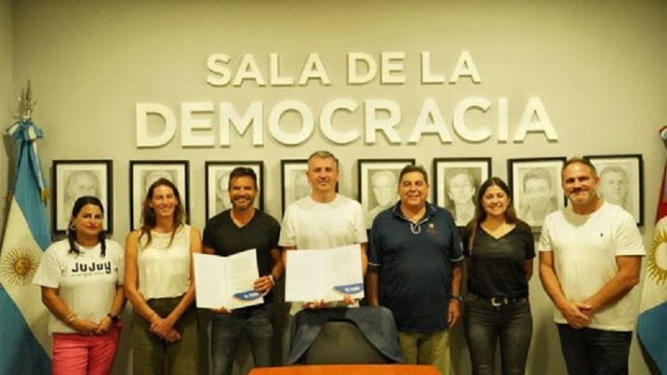 Jujuy y La Falda firmaron un convenio de colaboraci&oacute;n y asistencia tur&iacute;stica