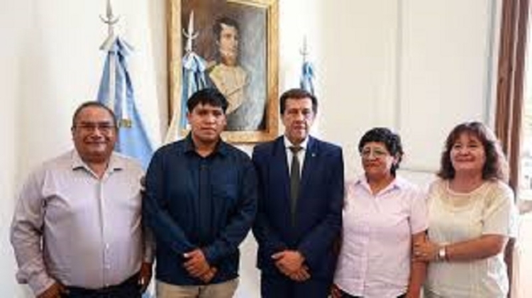 Sadir recibi&oacute; al joven de Jujuy destacado en una competencia de la NASA