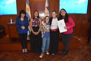 La Legislatura destac&oacute; la experiencia de vida del ni&ntilde;o influencer Ian Moche