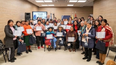 Reconocen a tejedores juje&ntilde;os y anuncian la 5&deg; Feria Artesanal de Invierno