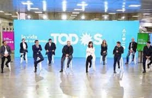 El oficialismo inscribi&oacute; Uni&oacute;n por la Patria y acord&oacute; proporciones en listas