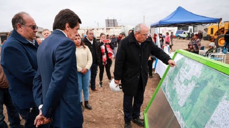 Sadir puso en marcha la obra cloacal que permitir&aacute; conectar a 20.000 nuevas cuentas en Alto Comedero y Palpal&aacute;