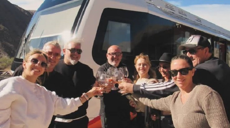 La experiencia enotur&iacute;stica del Tren Solar tuvo su segunda salida con gran &eacute;xito