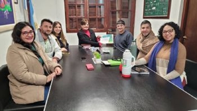Ambiente entreg&oacute; el premio al ganador del concurso "Bosques Vivos de Jujuy"