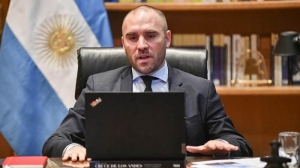 Guzm&aacute;n asegur&oacute; que "la deuda p&uacute;blica en pesos tiene un perfil de absoluta sostenibilidad"