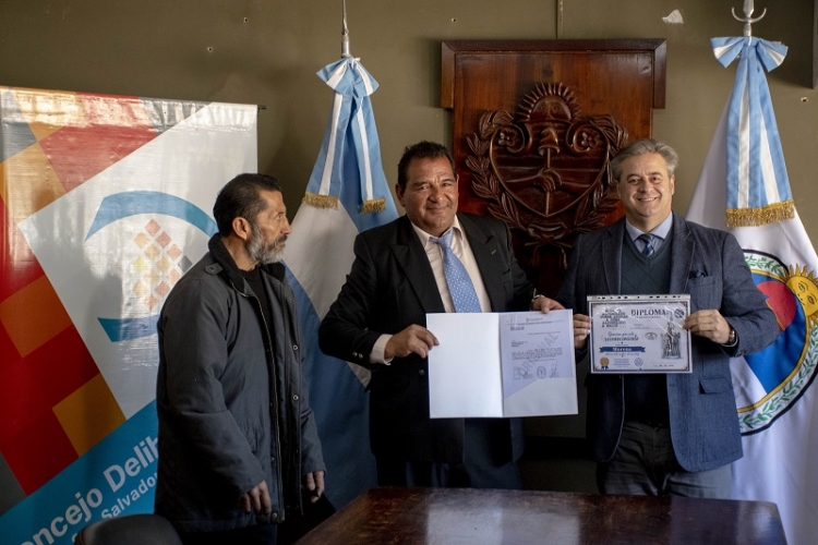 El Concejo Deliberante brind&oacute; un reconocimiento a los 50 a&ntilde;os de labor del Grupo Alcoh&oacute;licos An&oacute;nimos del barrio Mariano Moreno