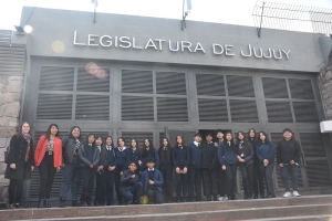 Delegados estudiantiles del Colegio El Huerto visitaron la Legislatura
