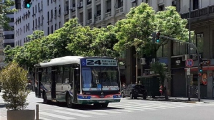 No habr&aacute; aviones de cabotaje ni trenes y colectivos de larga distancia entre el 20 y el 25 de marzo