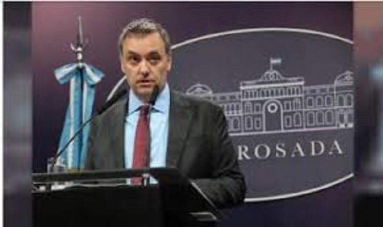 Manuel Adorni anuncia la desregulaci&oacute;n del Correo Argentino