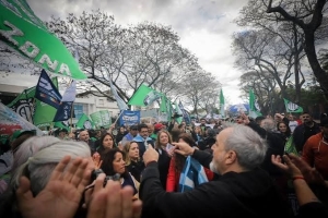 ATE marcha a Olivos con Milei en el exterior