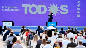 Fern&aacute;ndez pidi&oacute; al FdT salir a generar entusiasmo porque "ya empez&oacute; un tiempo distinto"