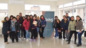Capacitaci&oacute;n en manipulaci&oacute;n de alimentos a emprendedores gastron&oacute;micos