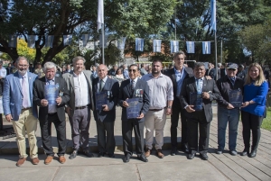 Entregaron placas con c&oacute;digo QR a veteranos  y familiares de ca&iacute;dos en guerra de Malvinas