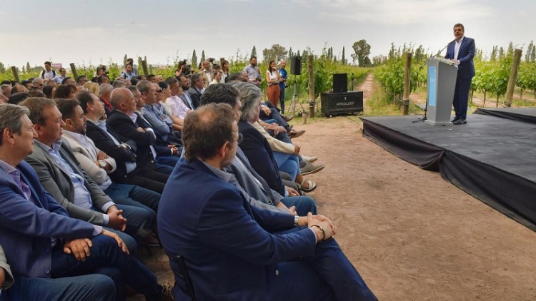 Habr&aacute; un d&oacute;lar preferencial y cr&eacute;ditos para el sector productivo afectado por el clima