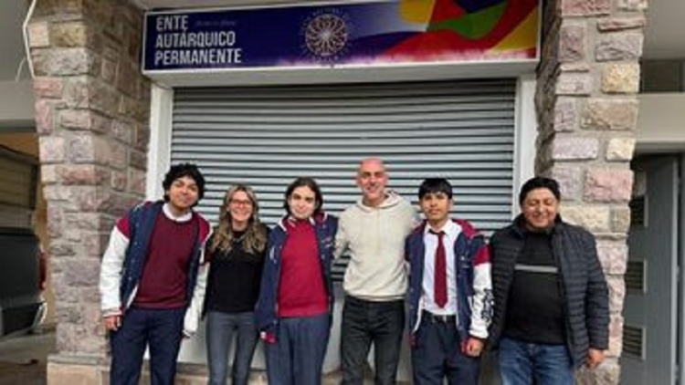 Estudiantes de la escuela Belmonte presentaron un sistema de voto electr&oacute;nico para la FNE