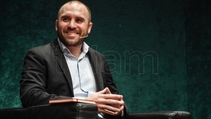 Guzm&aacute;n: "Acabar con la dependencia del FMI es un acto de soberan&iacute;a"