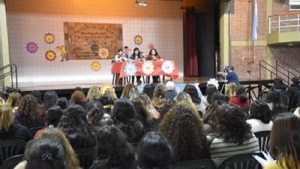 Iniciaron los Conversatorios del proyecto "Libros con Alas"