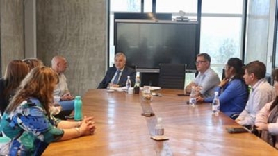 El Gobernador viajar&aacute; a China con los estudiantes premiados en la FNE 2019
