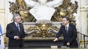 Alberto Fern&aacute;ndez: "Este pa&iacute;s se va a poner de pie"