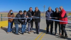 Morales inaugur&oacute; un puente sobre el R&iacute;o Miraflores