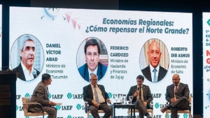 Cardozo expuso el modelo juje&ntilde;o de desarrollo ante expertos en econom&iacute;a y finanzas