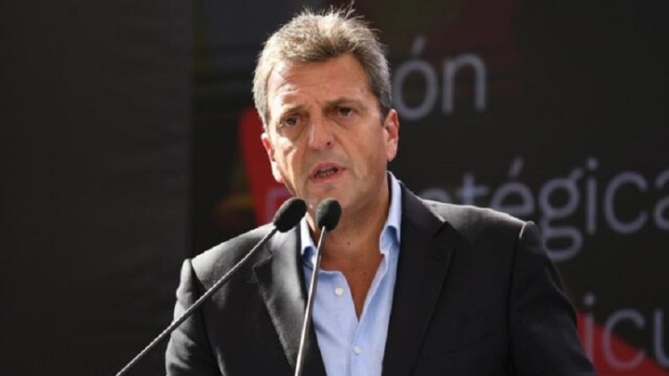 Massa: &ldquo;Nos pusieron el cepo por un endeudamiento para financiar fuga de capitales&rdquo;