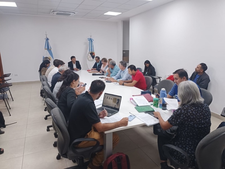 Se realiz&oacute; la mesa t&eacute;cnica con gremios docentes