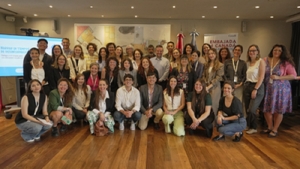 Juje&ntilde;os llevaron su experiencia a la Embajada de Canad&aacute; en un encuentro sobre desinformaci&oacute;n y juventudes