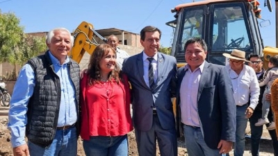 Sadir dio inicio a obras de pavimentaci&oacute;n y recorri&oacute; el operativo sanitario de Perico
