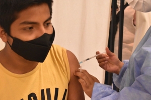 Covid-19. La tercera dosis se aplica a toda persona desde los 12 a&ntilde;os en adelante