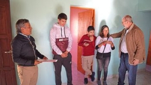 El IVUJ entreg&oacute; una vivienda recuperada y adaptada para una persona con discapacidad y su familia
