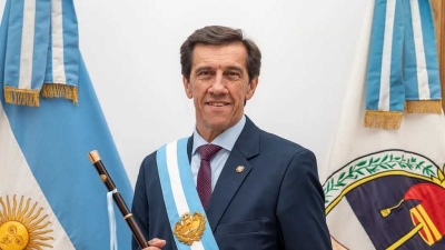 Sadir recibi&oacute; de Morales los atributos de mando y posesion&oacute; a su gabinete