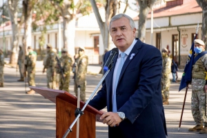 El Gobernador Morales acompa&ntilde;&oacute; al Ej&eacute;rcito Argentino en su d&iacute;a.