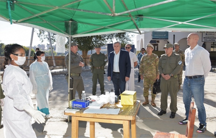 Morales revis&oacute; el dispositivo sanitario y de seguridad en zona de frontera