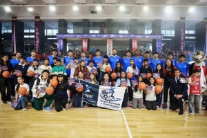 Sadir acompa&ntilde;&oacute; la presentaci&oacute;n del plantel de Jujuy B&aacute;squet para la temporada 2026/27