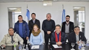 Educaci&oacute;n y UNJU firman convenio
