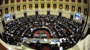 Diputados del FdT presentar&aacute;n un proyecto para establecer un salario b&aacute;sico universal