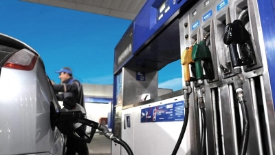 Petroleras acordaron una suba de hasta el 4% mensual