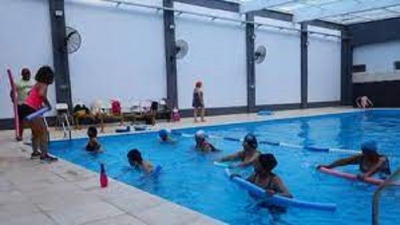 Invitan a adultos mayores a las actividades gratuitas en la pileta de nataci&oacute;n del CePAM