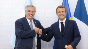 El Presidente viajar&aacute; a Francia para reunirse con Macron