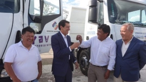 Sadir entreg&oacute; camiones a Yavi y Puesto del Marqu&eacute;s