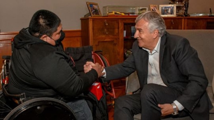 Construcci&oacute;n de sillas de ruedas: Respaldo de Morales al proyecto de Pablo Arcibia