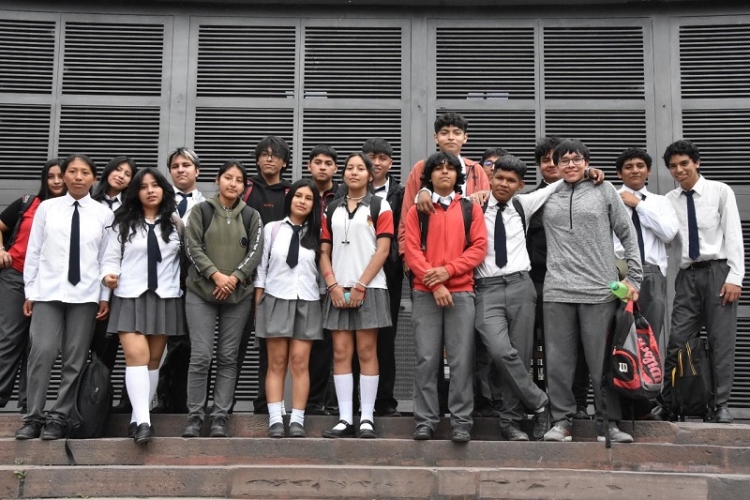 Alumnos de la ENET N&deg; 2 &ldquo;Profesor Jes&uacute;s Salazar&rdquo; visitaron la Legislatura